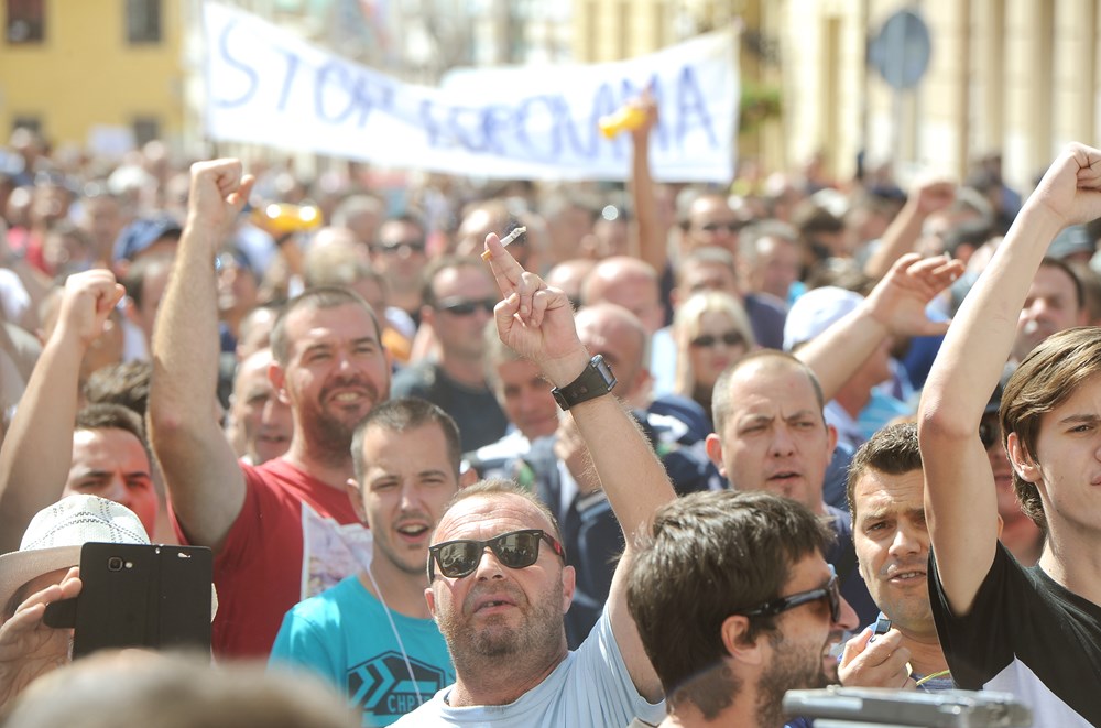 Radnici Uljanika na prosvjedu na Markovom trgu u Zagrebu (Milivoj MIJOŠEK)